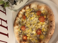 ８月のおすすめ　トウモロコシともち豚ひき肉のピッツァセット